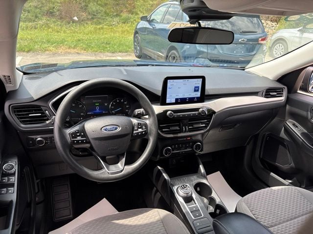 2022 Ford Escape Hybrid SE