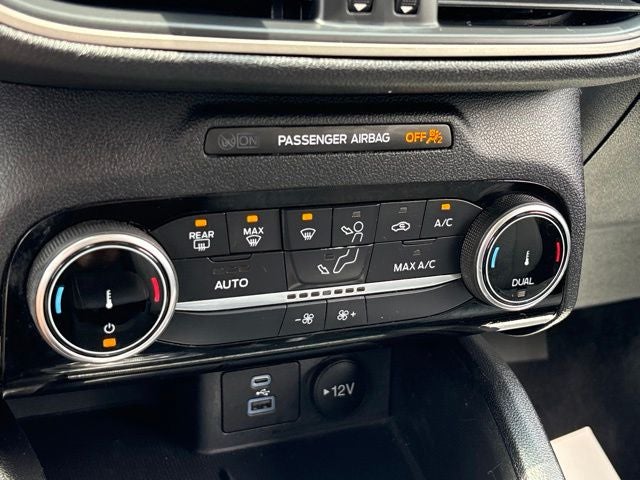 2022 Ford Escape Hybrid SE