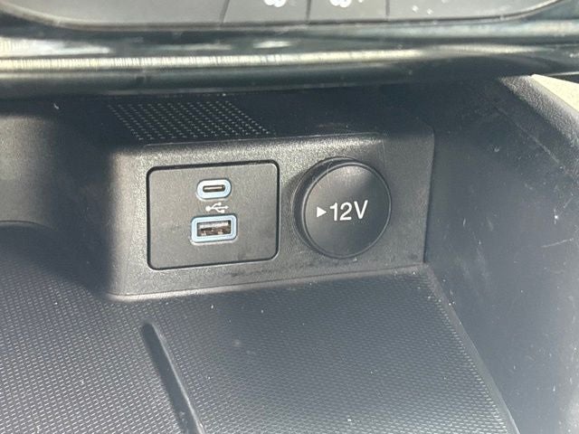 2022 Ford Escape Hybrid SE