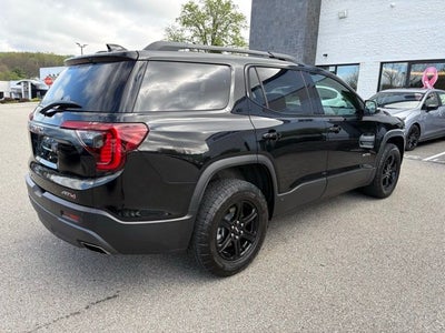 2023 GMC Acadia AT4