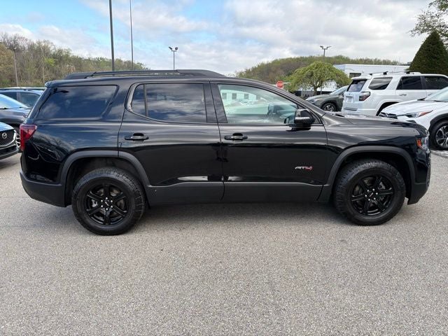 2023 GMC Acadia AT4