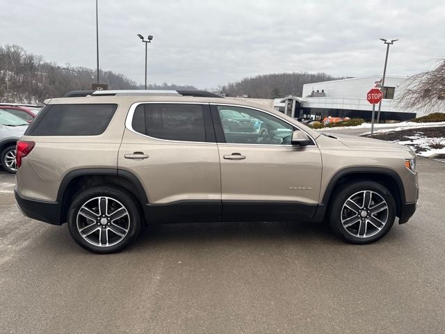 2022 GMC Acadia SLT