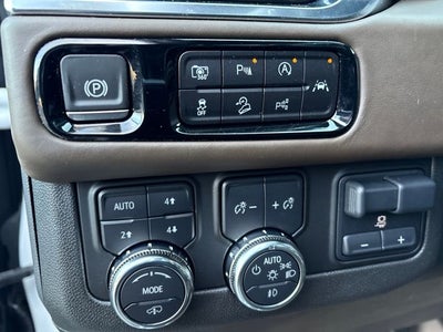 2025 GMC Yukon Denali Ultimate