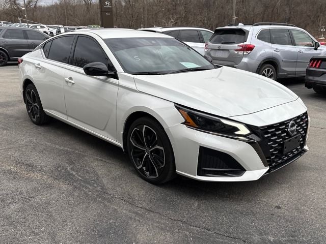 2023 Nissan Altima 2.5 SR