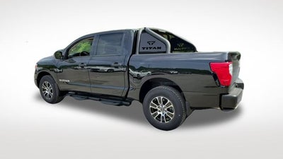 2023 Nissan Titan SV