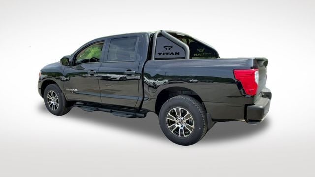 2023 Nissan Titan SV
