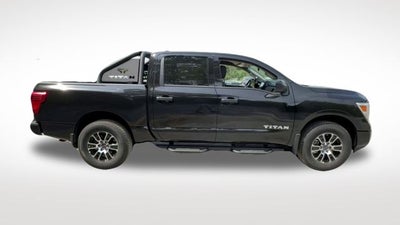 2023 Nissan Titan SV