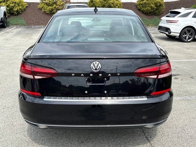 2022 Volkswagen Passat 2.0T SE