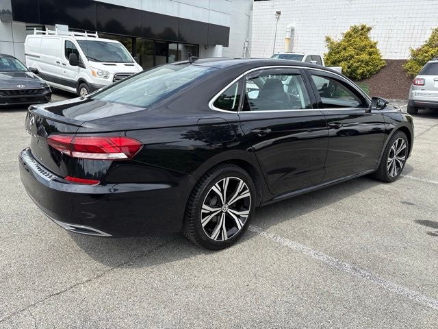 2022 Volkswagen Passat 2.0T SE
