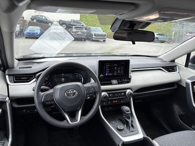 2024 Toyota RAV4 Hybrid XLE