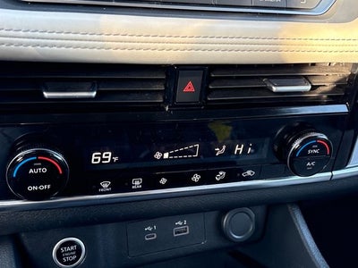 2022 Nissan Rogue SV