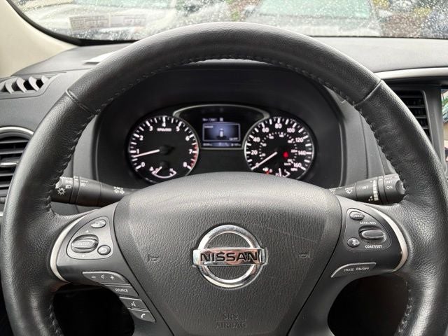 2020 Nissan Pathfinder SL