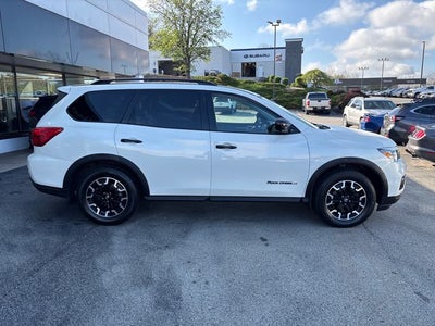 2019 Nissan Pathfinder SL