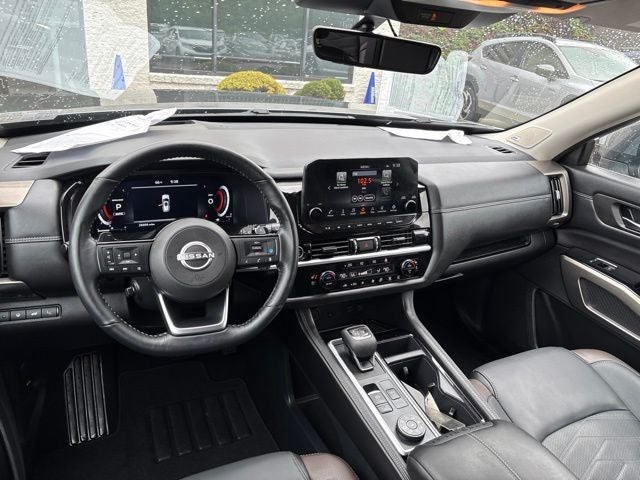 2024 Nissan Pathfinder Platinum