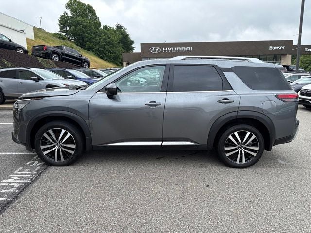 2024 Nissan Pathfinder Platinum