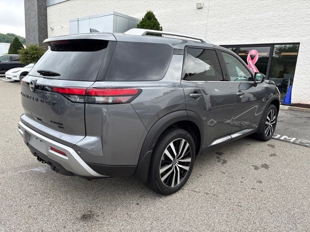 2024 Nissan Pathfinder Platinum