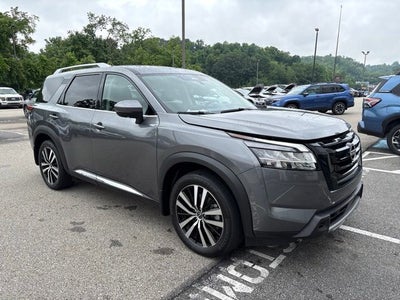2024 Nissan Pathfinder Platinum