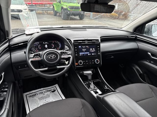 2023 Hyundai TUCSON SE