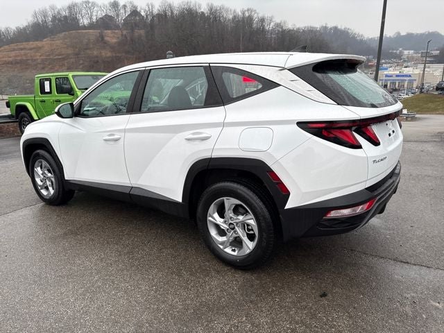 2023 Hyundai TUCSON SE