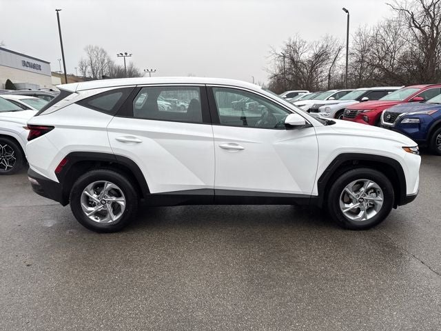 2023 Hyundai TUCSON SE