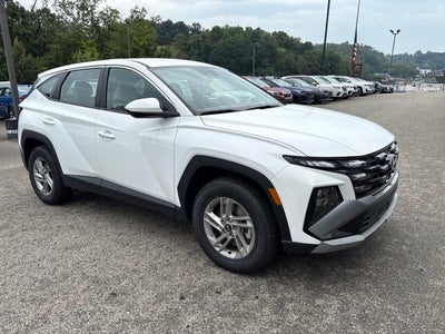 2025 Hyundai TUCSON SE