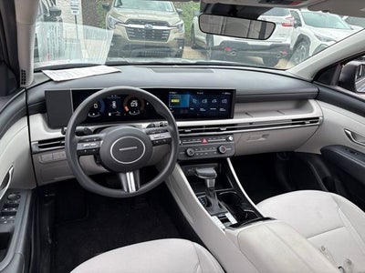 2025 Hyundai TUCSON SE
