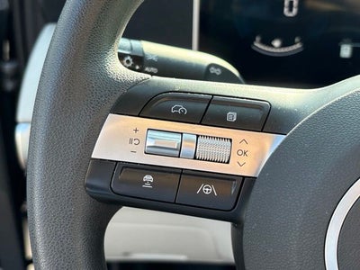 2025 Hyundai TUCSON SE