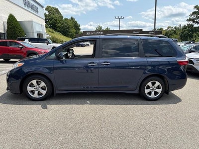 2020 Toyota Sienna LE 8 Passenger