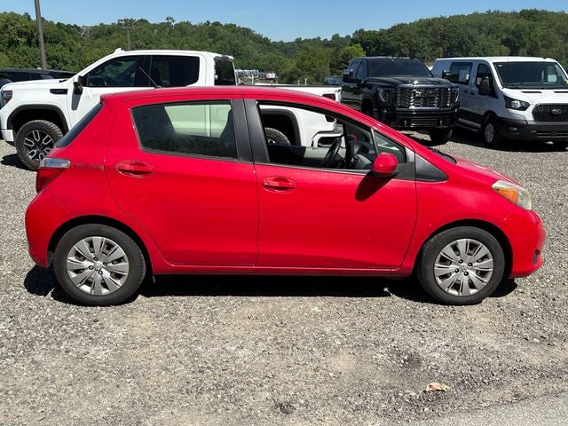 2012 Toyota Yaris LE