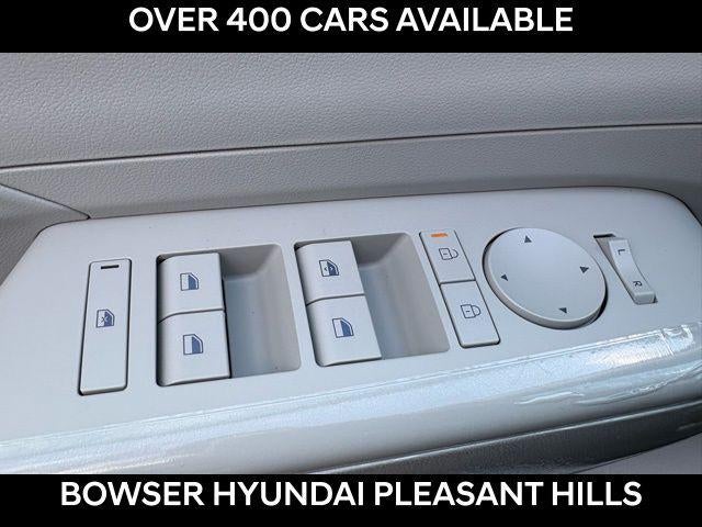 2026 Hyundai KONA SE AWD