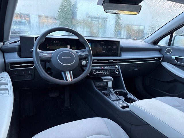 2025 Hyundai SONATA SE