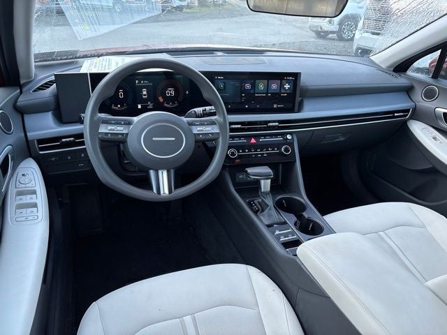 2025 Hyundai SONATA SE