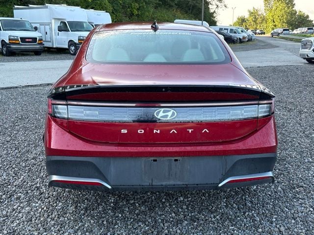 2025 Hyundai SONATA SE