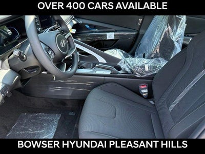 2026 Hyundai ELANTRA SE