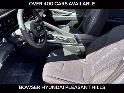2026 Hyundai ELANTRA SE