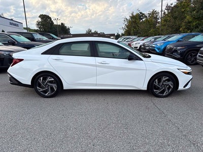 2025 Hyundai ELANTRA SEL Sport
