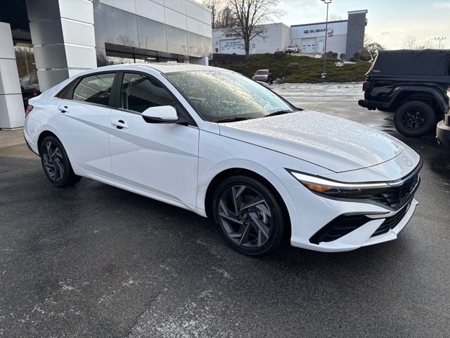 2025 Hyundai ELANTRA Limited