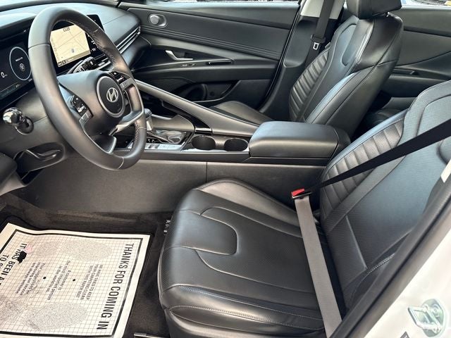 2025 Hyundai ELANTRA Limited