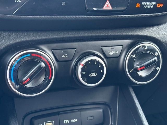 2022 Hyundai VENUE SE