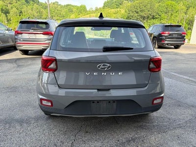 2022 Hyundai VENUE SE