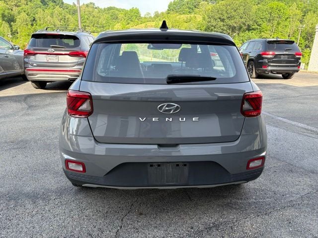 2022 Hyundai VENUE SE