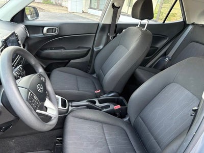 2022 Hyundai VENUE SE
