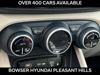 2026 Hyundai VENUE SEL W/Two-Tone Roof