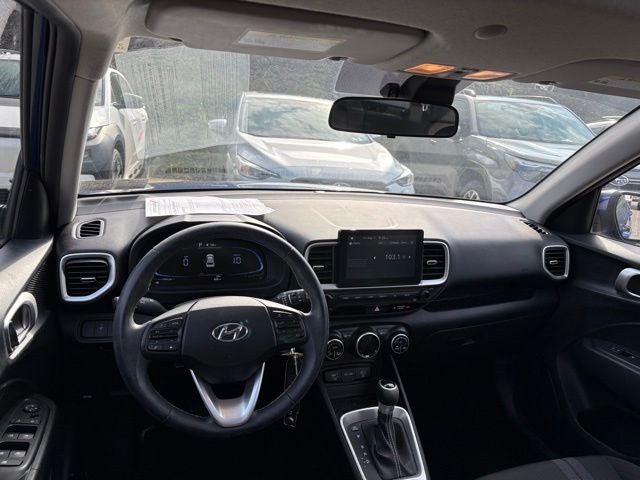 2023 Hyundai VENUE SEL
