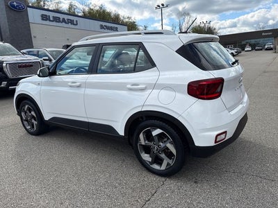 2023 Hyundai VENUE SEL