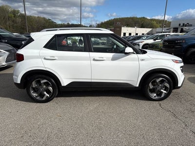 2023 Hyundai VENUE SEL