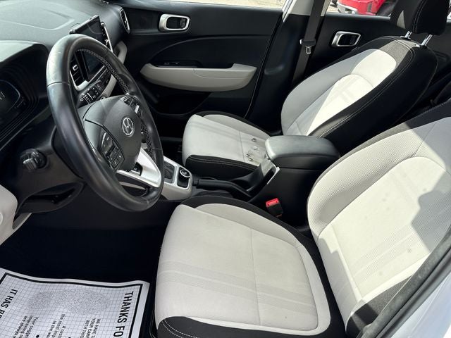 2023 Hyundai VENUE SEL