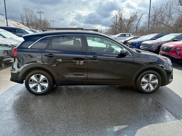2022 Kia Niro LX